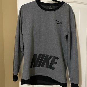 Men’s Nike sweatshirt size L